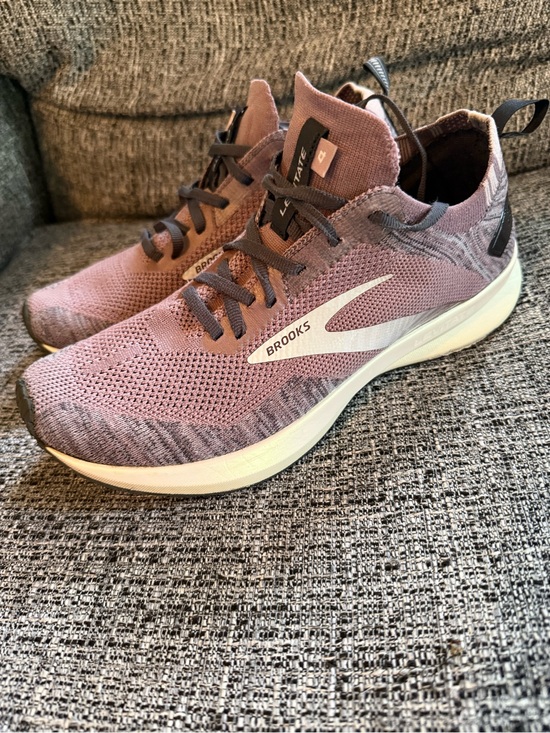 Brooks Shoes - Brooks Women's Running Sneakers in Mauve